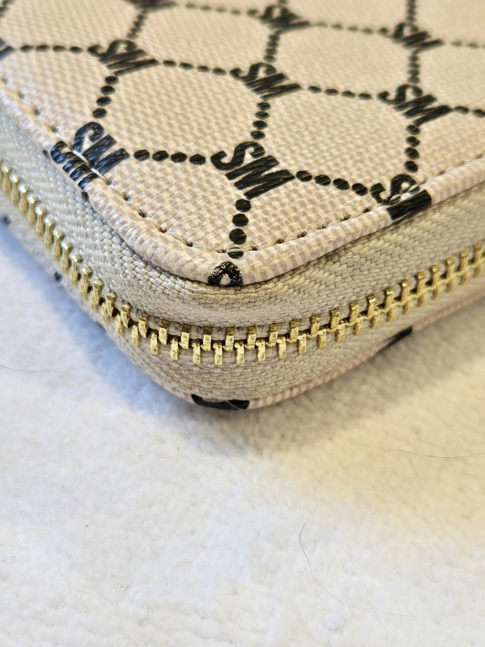 Steve Madden Beige & Black SM Monogram Zip Around Wallet/Wristlet - Picture 6 of 13
